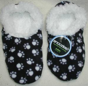 blackwithwhitepaws.jpg